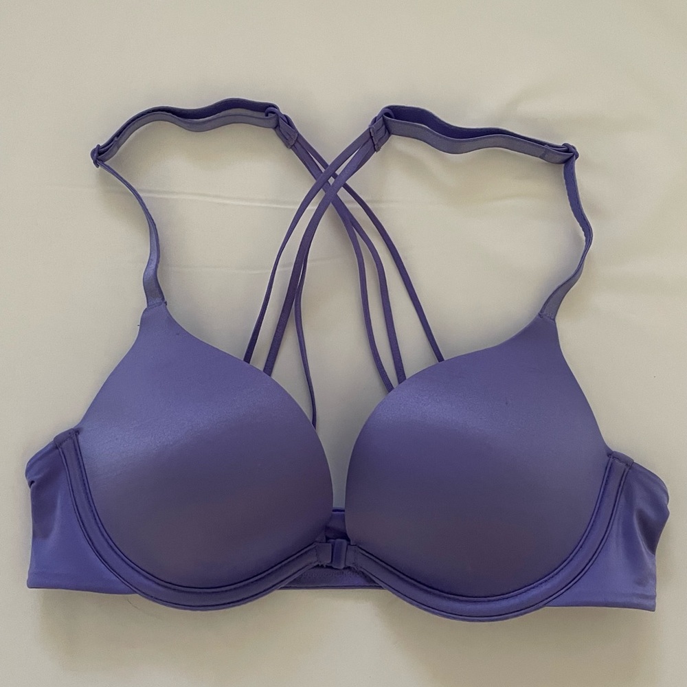 Ambrielle push-up bra. Size 32B. Button front
